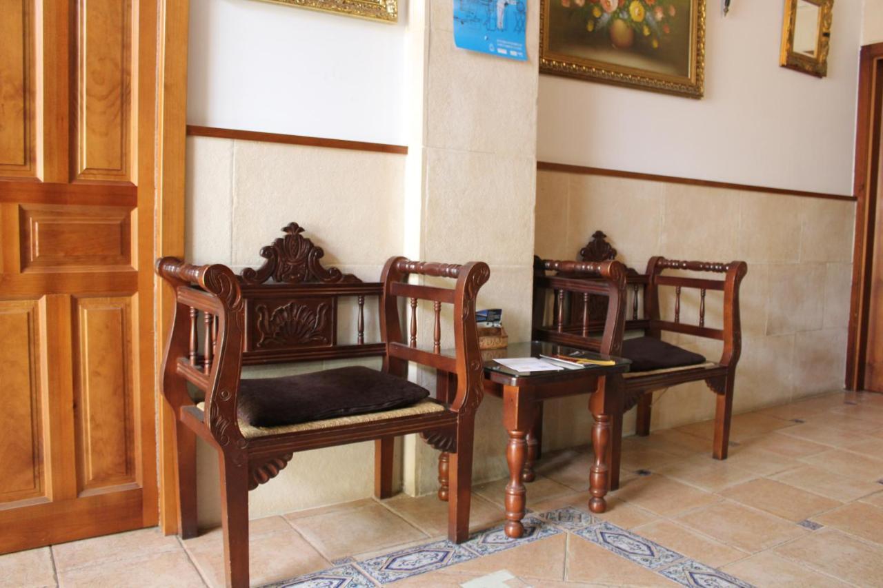 Hotel La Villa Requena Eksteriør bilde