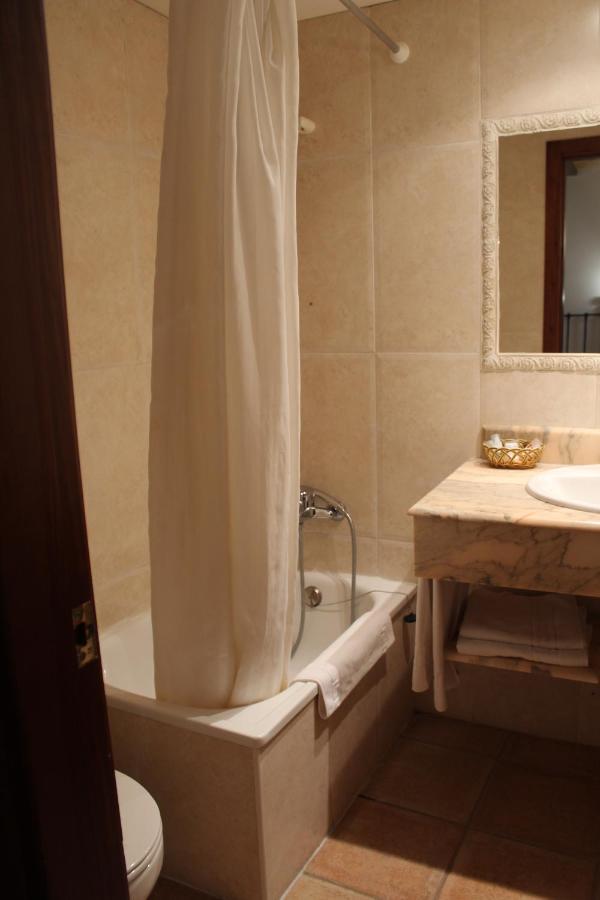 Hotel La Villa Requena Eksteriør bilde