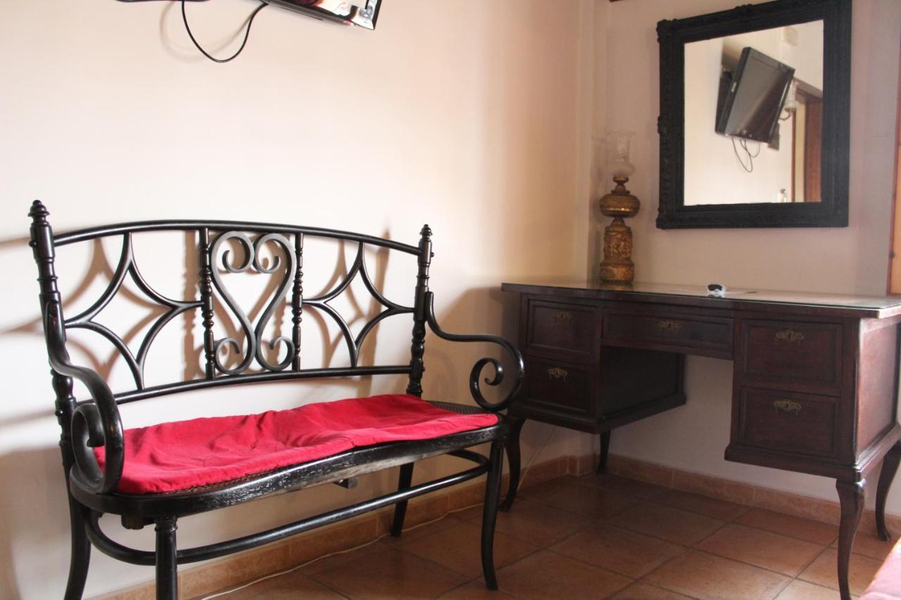 Hotel La Villa Requena Eksteriør bilde