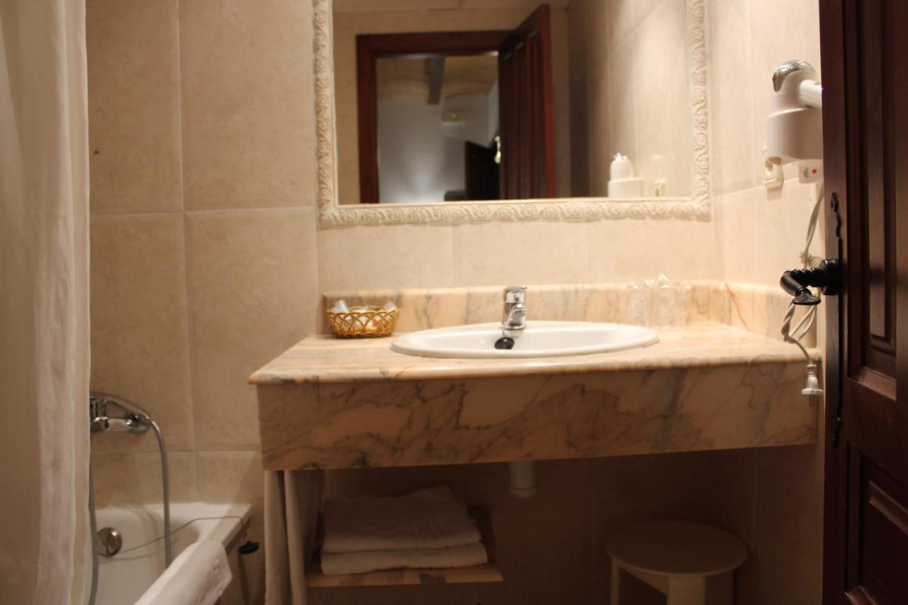 Hotel La Villa Requena Eksteriør bilde