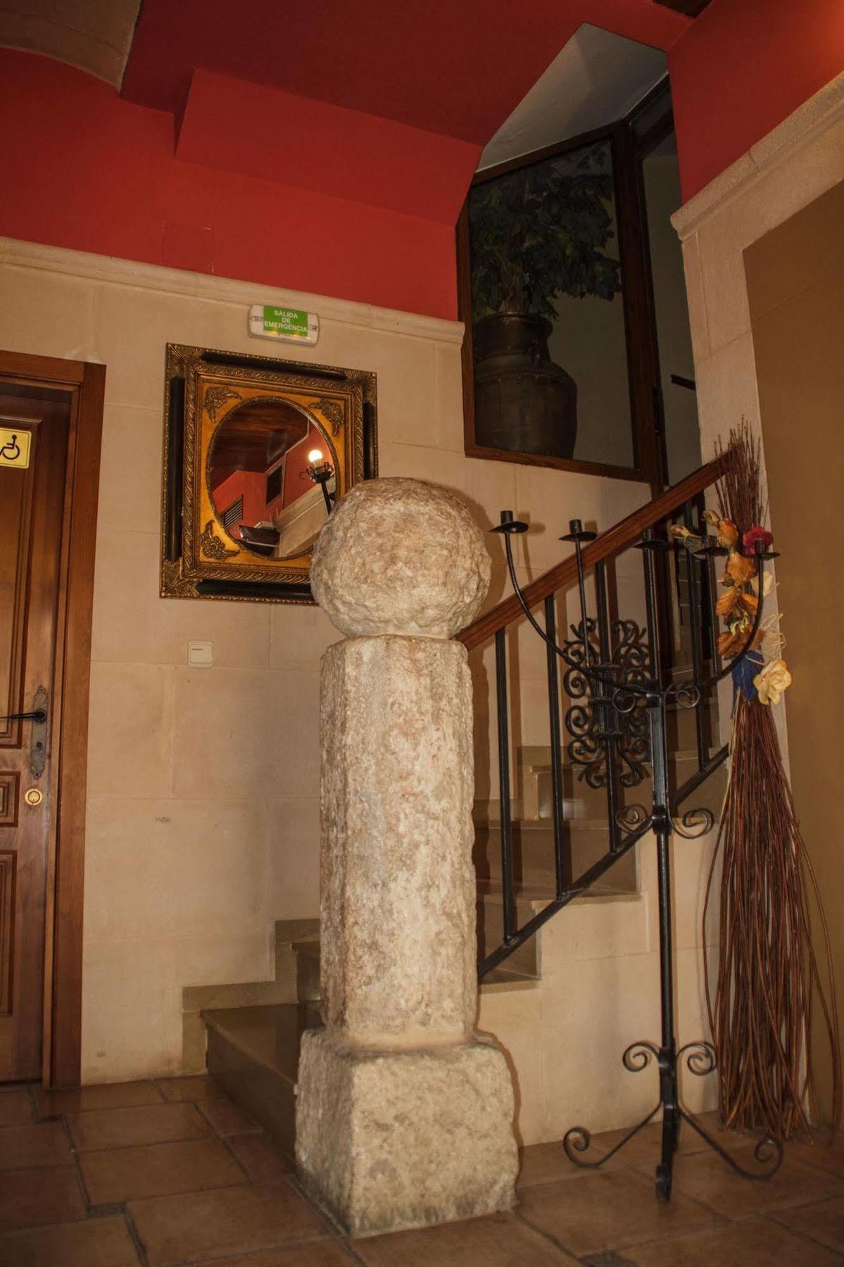 Hotel La Villa Requena Eksteriør bilde